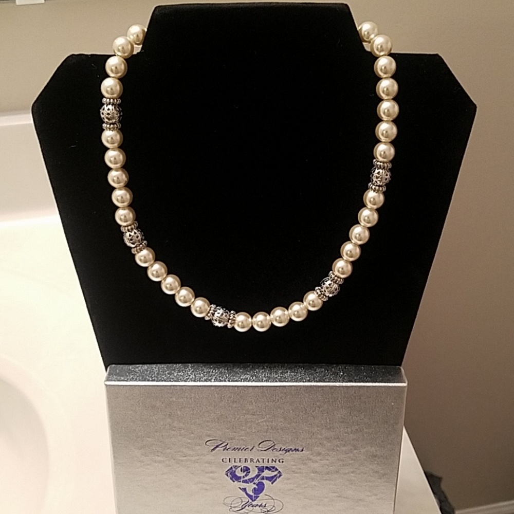 Premier Design Audrey  Necklace - Picture 2 of 2